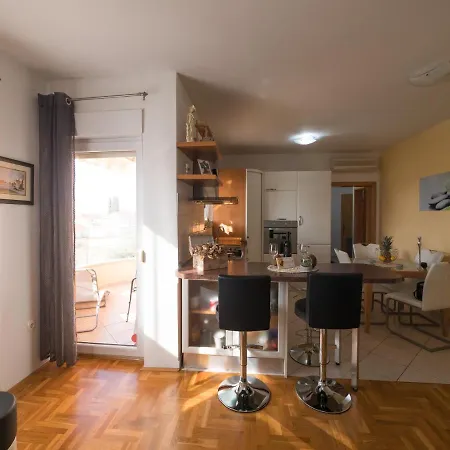 Apartment Carmen